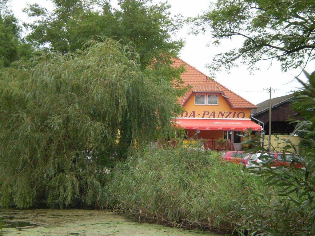 Bed and Breakfast Zatonyi Csarda Panzio Dunasziget Exterior foto